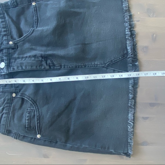 BLACK DENIM MINI SKIRT - Picture 12 of 12